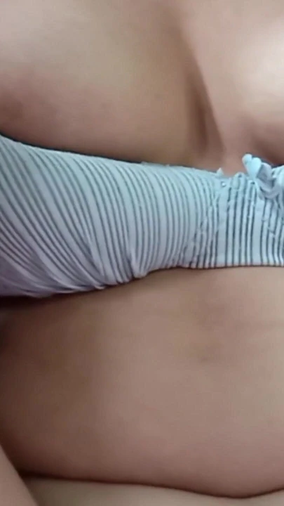 Знаковый момент из "Непальская девушка Майя, малышка мастурбирует киску, вставить два пальца".