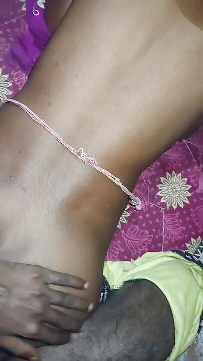 Marathi couple bhabi ke sath Jeth sex karta hua / Jath  ne bhabi Palag khub pela Hai  full night main Masti kar Rahe Hai