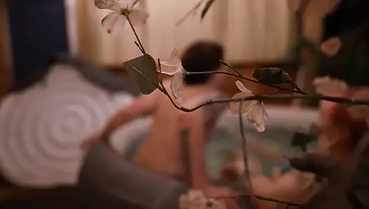 Röntgenci jakuzide sakso çekiyor