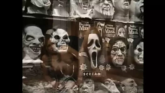 Her şeye açık! (sahne 06)