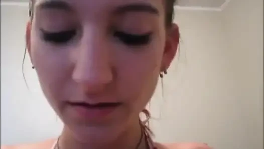 Seni okşatıyor küçük şey