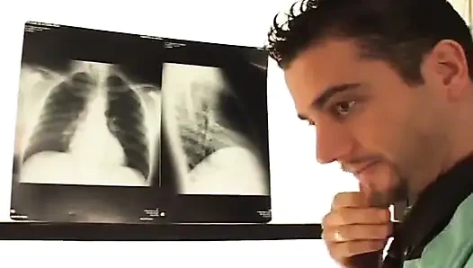 Hastalara anal seks yapmasına izin veren bir Fransız hemşire