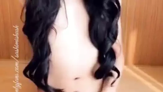 Shashimi harika çıplak boşalma