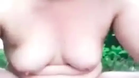 Milf güç pissing dışında