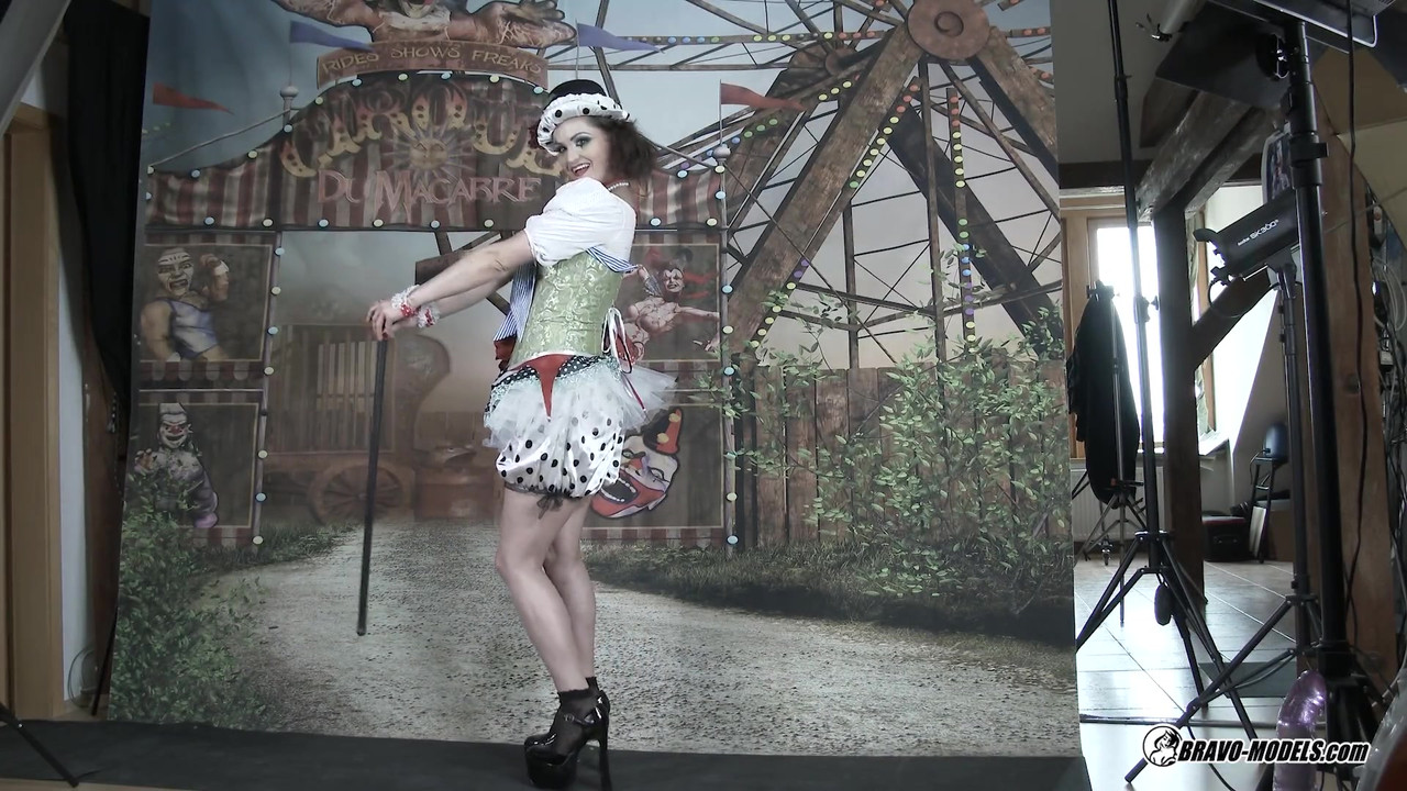 Barbara Bieber - 396 - Photoshoot Backstage