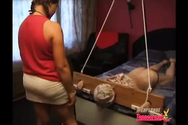 Üvey babam değil, kölem