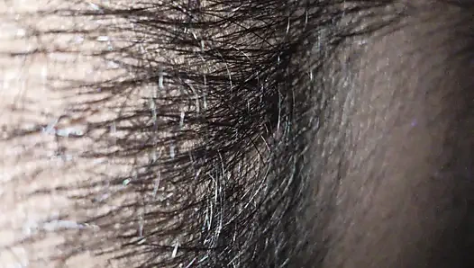 Hintli üniversite öğrencisi geceleri pansiyon odasında