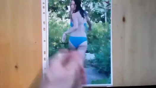 Jennifer Lawrence'ın götüne boşal