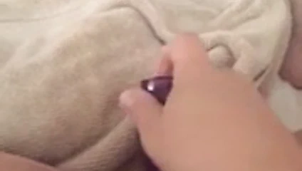 İri güzel sürtük benim için boşalıyor