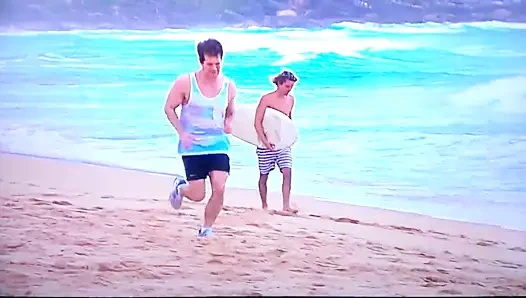 Ev ve uzaktaki polis kadınları. pia değirmencisi