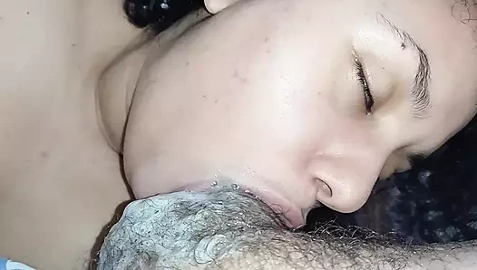 Yaramaz küçük ağzın yakın çekim beni yutuyor