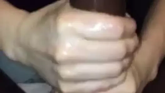 Siyah arkadaşım ben çalışırken karımı rahatlatıyor!