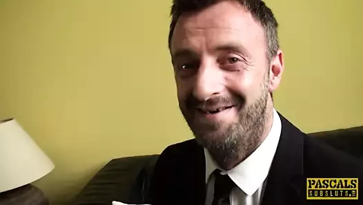 Posh İngiliz kevaşe doggystyled sonra dağınık bj