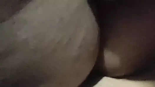 Tıraşlı Pinay evli kadın sikişiyor