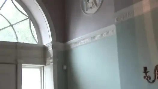 Büyük yarak Asyalı dövmeli adam yarak üzerinde büyük memeli sarışını seviyor