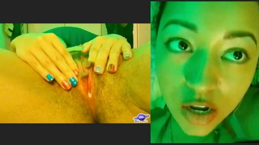 Saturno en seksi latin hatuna yeşil odada fışkırtıyor, sana parmaklarınla amına nasıl mastürbasyon yapalğını öğretiyorum.