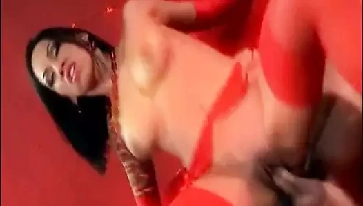 Mya elmas - kırmızılı bayan - hollandalı tarafından