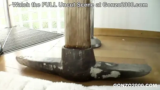 Erotik Rumen yıldızı Clara G Gonzo2000 için mastürbasyon yapıyor