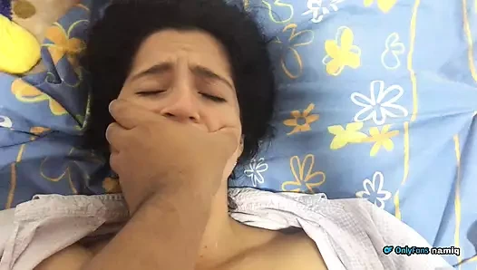 Üvey kız kardeşim ne kadar iyi ve bugün onu odasında ne siktim