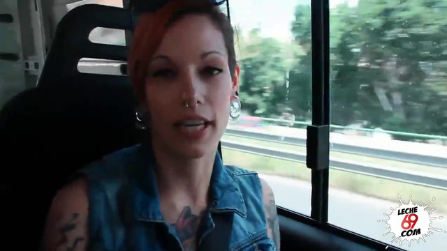 LECHE 69 Real Public Sex with a dirty slut