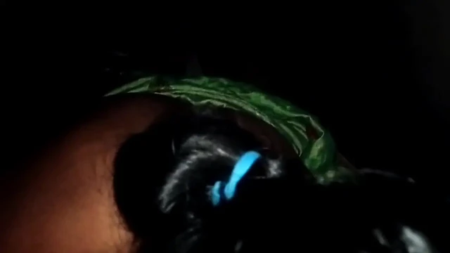 Бхабхи Simran очень жестко трахает киску сливками