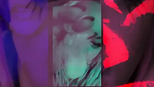 Kendi kendini sikiyor prezervatif boşaltma versiyonu