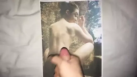 Maisie williams boşalmak haraç 19