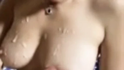 Cum tüm üzerinde benim büyük titties