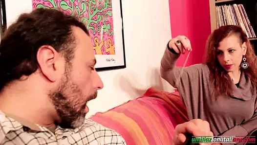 Amanda vs ale - sadece koku ve ayak hakimiyeti