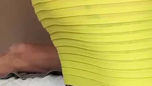 enfin j 'ai pu lui peloter son cul