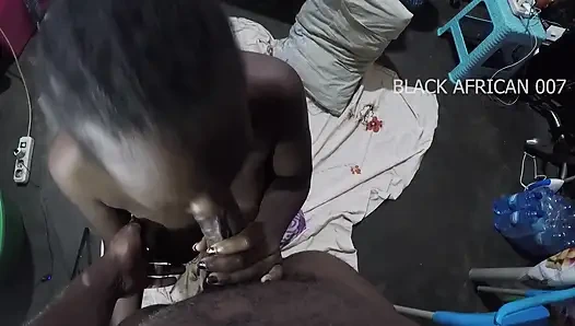 Önce sikini emdim, sonra beni sikti