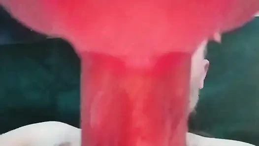 Aldatan komşu gırtlağına kadar almayı ve yüzüne boşalmayı seviyor