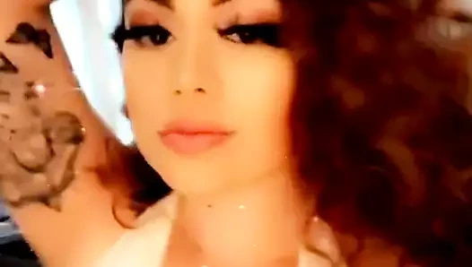 Güzel götlü lauren