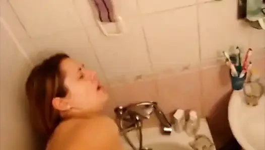 Tombul bebek banyoda azgın