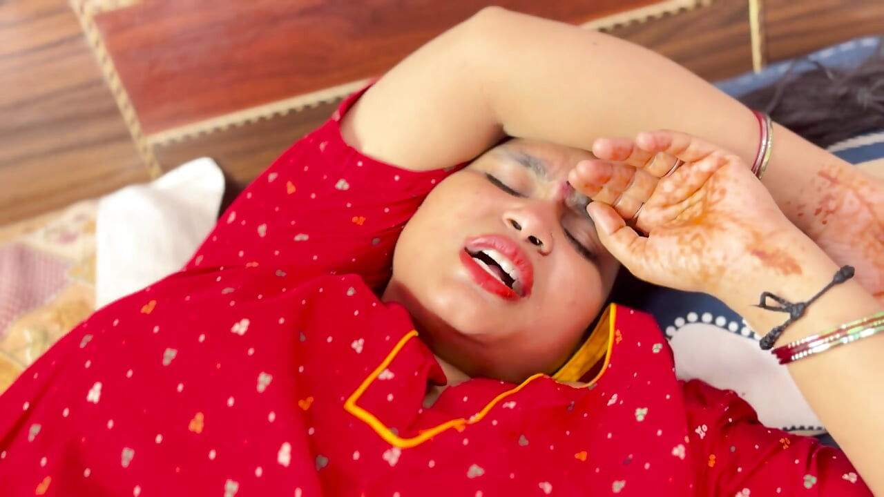 Mature Desi Chachi Got Soaked While Getting Fucked Hard At Home.