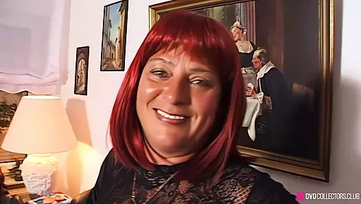 Anne kameramana sakso çekiyor