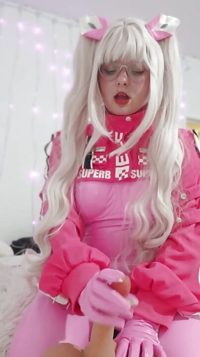 Alice İyi Bir Şey Ediyor / Cosplay Alice Nikke