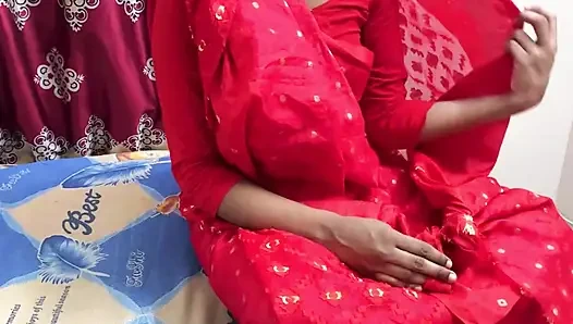 Seksi üvey annemi siktim, odamda sert sikişiyorum