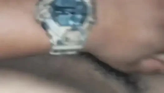Yandan iç çamaşırıyla sikişiyor