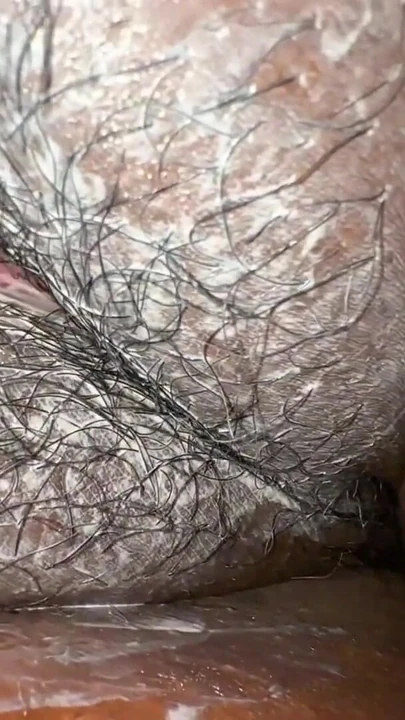 18+ genç üniversiteli kız sınıfta sıkı bakire amcığını yalıyor! | Klip 1