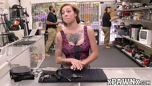 Busty bebek becerdin ve filme tarafından röntgenci piyon komisyoncusu