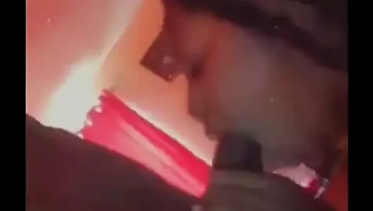 Bajan kız düzgün dick emmek olamaz