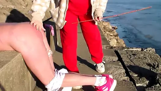 Korkak koca aşağılama