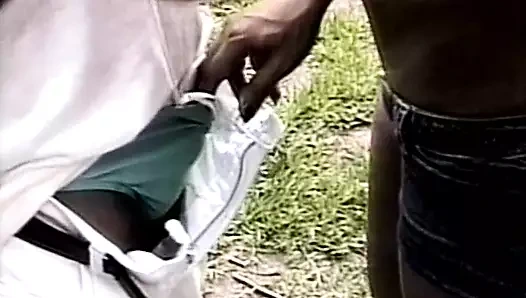 Partnerinin sikini emmeyi seven muhteşem trans kadın