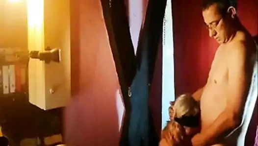 gözleri bağlı mel