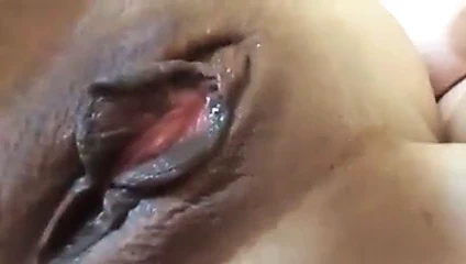 benim karım sahip bir kısa oyun ile onu traş ıslak KEDİ