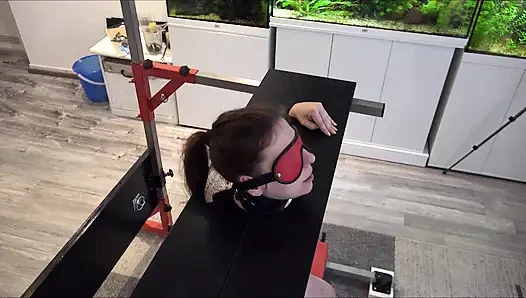 Köle, Direkte Savunmasız Sybian'da Orgazma Sürüklendi