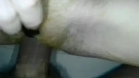 Onu telaşsız sikiyorum