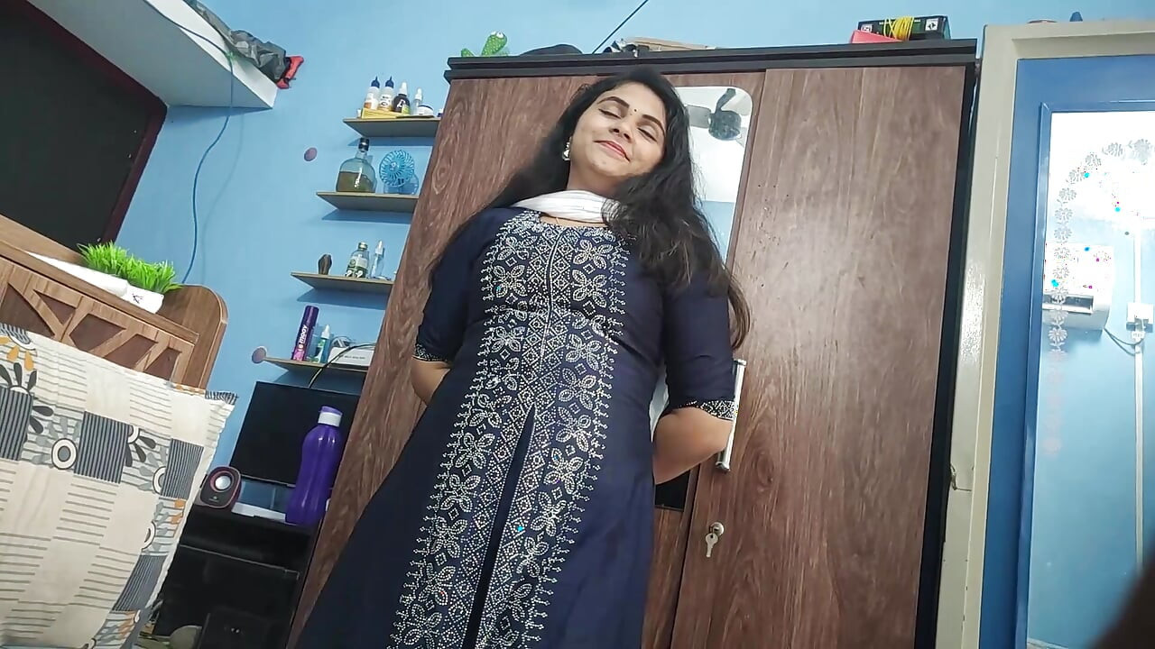 Vaishnavy churidhar çıkarma ve ateşli seks, Mallu çift ateşli romantik seks, Mallu kız elbisesi açık ve kocasıyla ateşli seks, ateşli seks