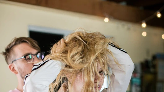 Muhteşem Lyra Law Bryan Gozzling tarafından sikilmeyi seviyor!